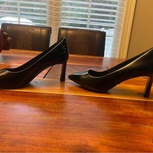 Rockport Classic Black Heels, size 8.5 but run on the large size